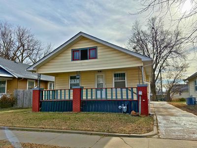 904 E Ash St, Salina, KS, 67401