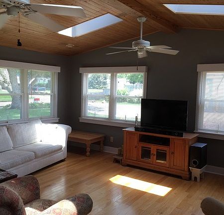 4th image of 564 Frank Dr