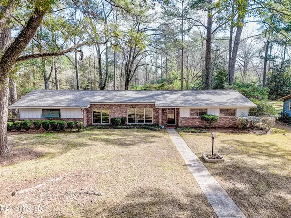 4416 Audubon Park Dr, Jackson, MS 39211