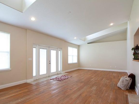 5th image of 3528 Christina Groves Cir N