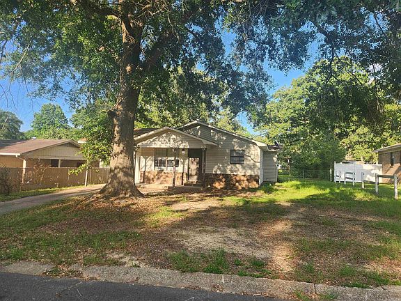 3rd image of 1233 Mimosa St