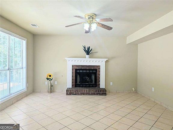 5th image of 830 Meadowsong Cir