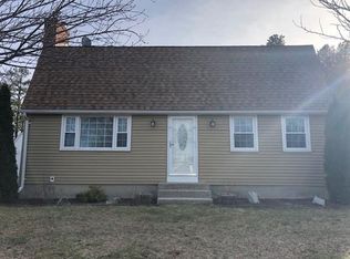 28 Pomeroy St, Easthampton, MA 01027