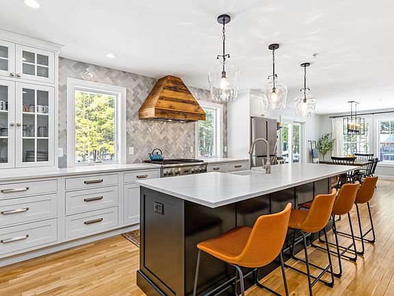 2nd image of 5 Ridge Drive