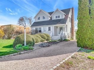 18 W Niantic St, Charlestown, RI 02813