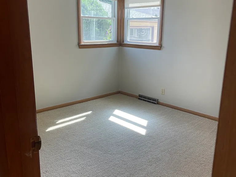 8623 Ludington Ct — Photo 16