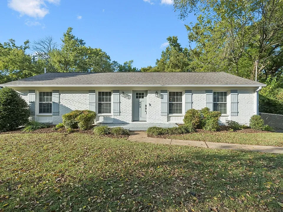 338 Lynn Dr