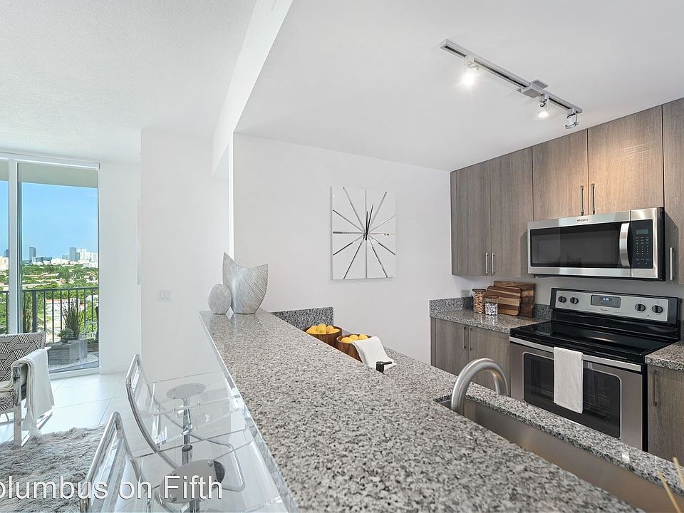 2nd image of 514 SW 22nd Ave #510