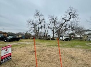 1520 E 32nd 1/2 St, Houston, TX 77022