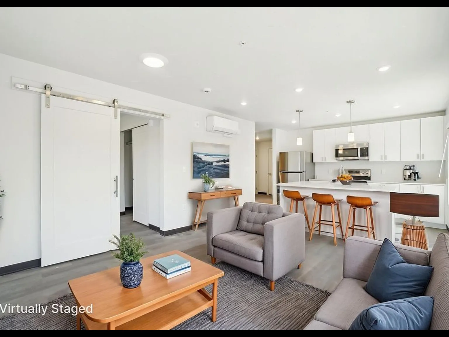 2 bed, 850 sqft, $2,390 — Photo 2