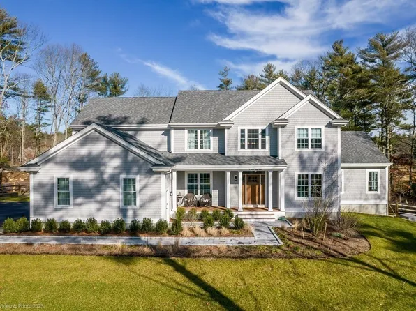 2 High Ridge Dr, Mattapoisett, MA 02739