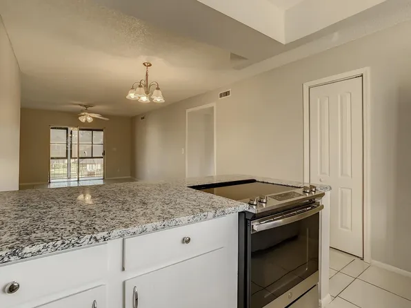 1000 Lake Of The Woods Blvd APT H202, Fern Park, FL 32730