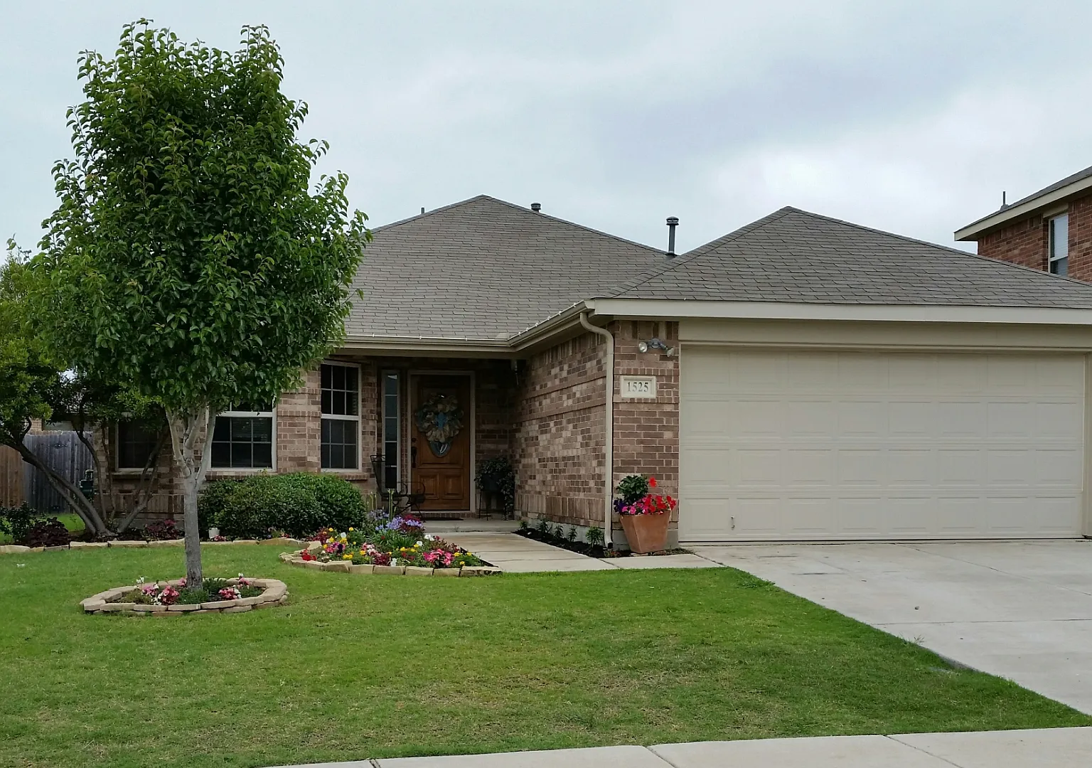 3 bed, 1720 sqft, $1,995 — Photo 1