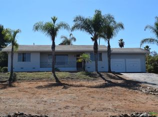 302 Skyline Dr, Vista, CA 92084