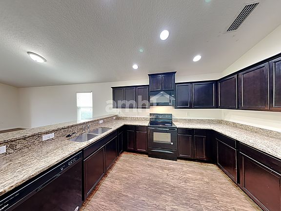 3rd image of 3222 Hidden Meadows Ct