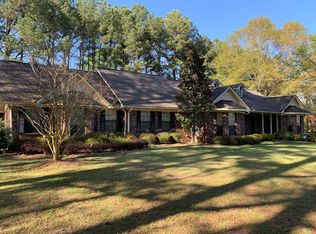 707 Blackmur Dr, Water Valley, MS 38965