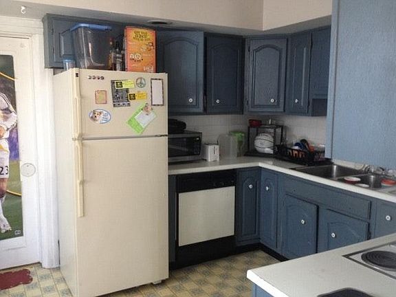 3rd image of 1015 W University Ave #1