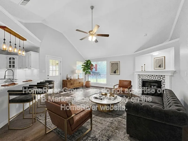 4 bed, 2.0 bath, 1697 sqft, $2,095 — Photo 4