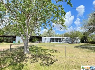 110 Rodeo Rd, Inez, TX 77968