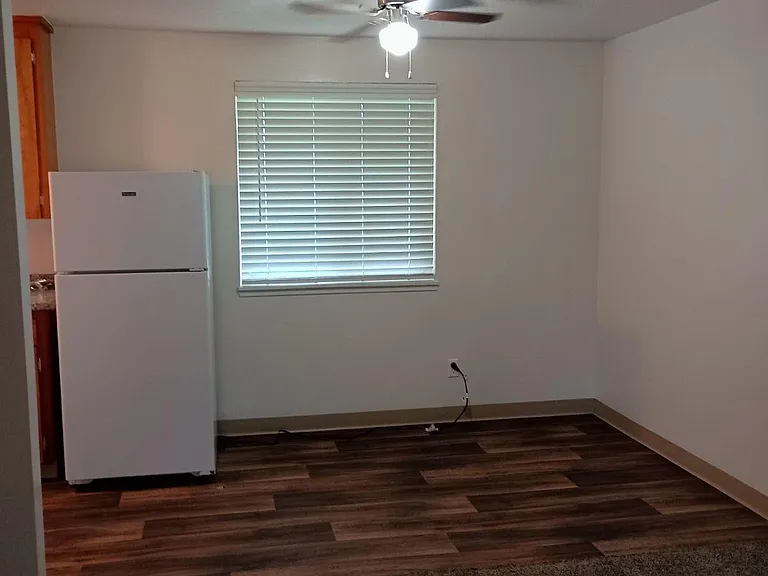 Pacific Village Apartments — Photo 6