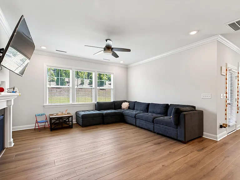 125 Fairport Ln — Photo 19