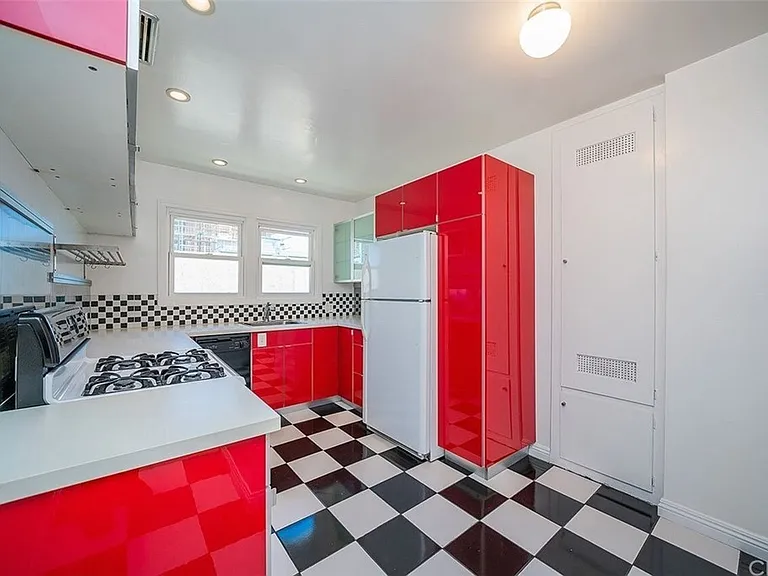 102 Lime Ave #9 — Photo 8