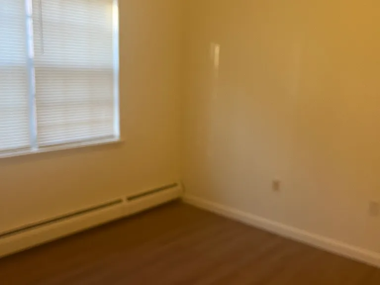 1079I Blue Hills Ave #B — Photo 4
