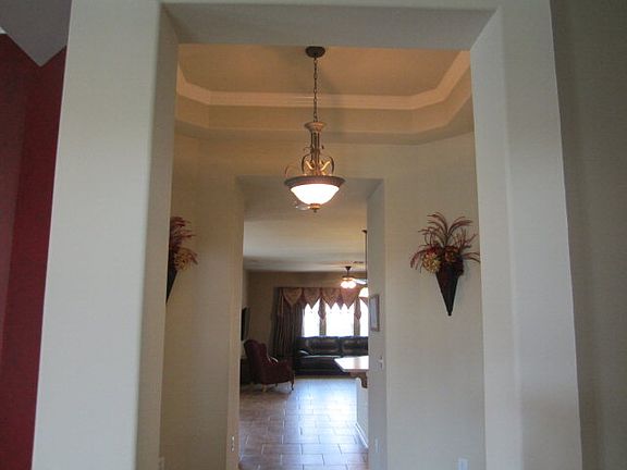 3rd image of 105 Heritage Oak Ct