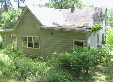 2nd image of 221 Harrison Ave