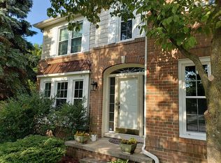 1577 Brooklawn Dr, Troy, MI 48084