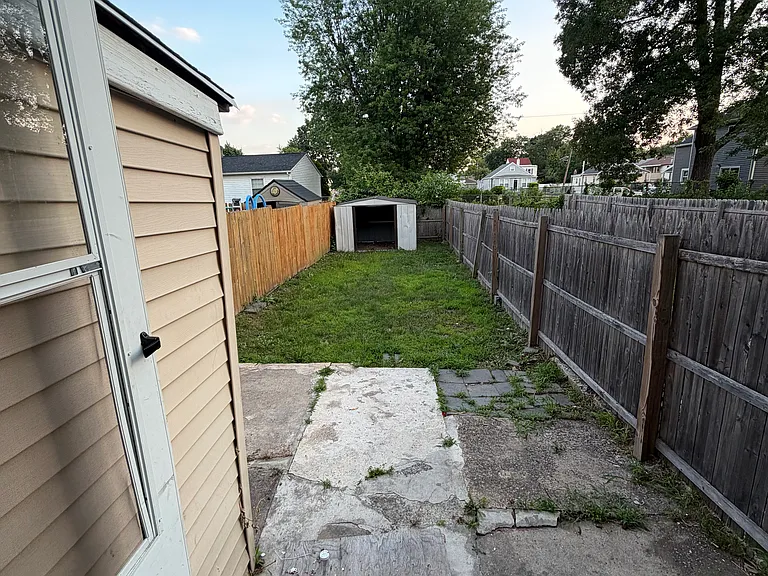 607 Berg Ave — Photo 13