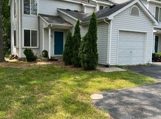 989 Glengary Rd, Wolverine Lake, MI 48390