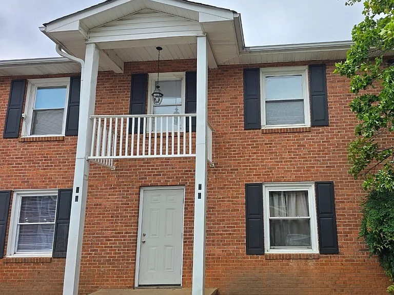 3620 Clemmons Rd — Photo 2