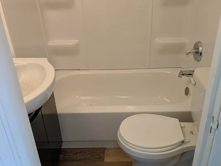 310 W Wisconsin Ave — Photo 6