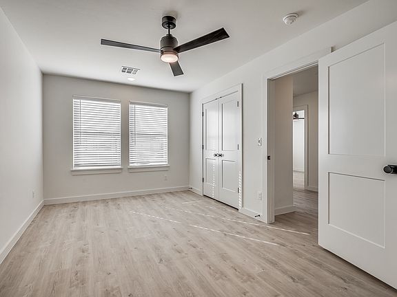 5th image of 751 W Main St #110B