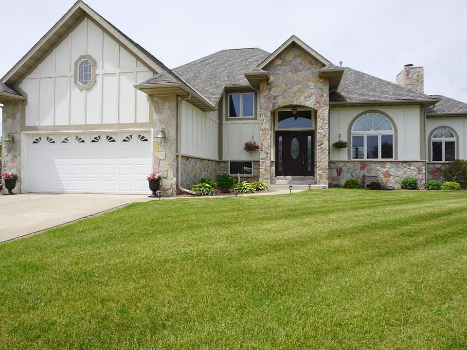 1st image of 1509 Schloemer Dr