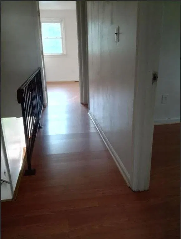 3 bed, 1.5 bath, 1296 sqft, $1,900 — Photo 3