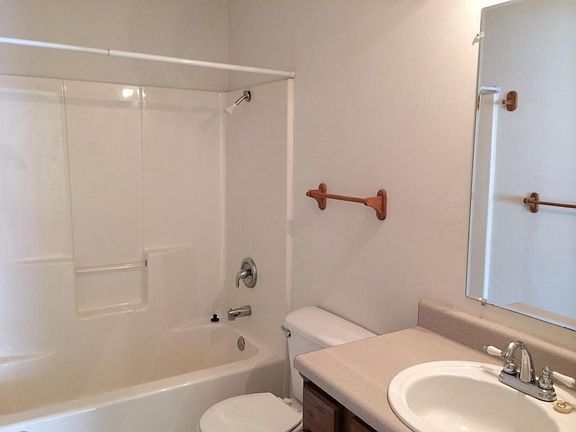 5th image of 602 S Wrenwood St
