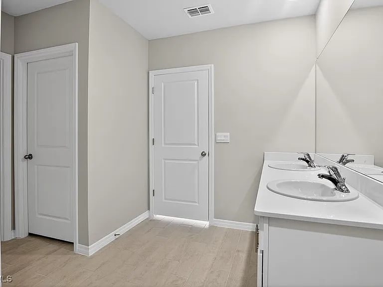 553 Kingsbury Ln #553 — Photo 28