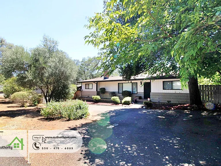 4548 Pensacola St — Photo 1