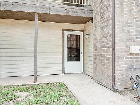 2nd image of 12615 Brookglade Cir Unit 103