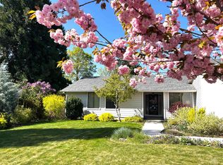 801 N Fruitwood Pl, Eagle, ID 83616