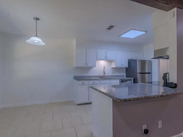 1387 Calcutta Dr — Photo 5