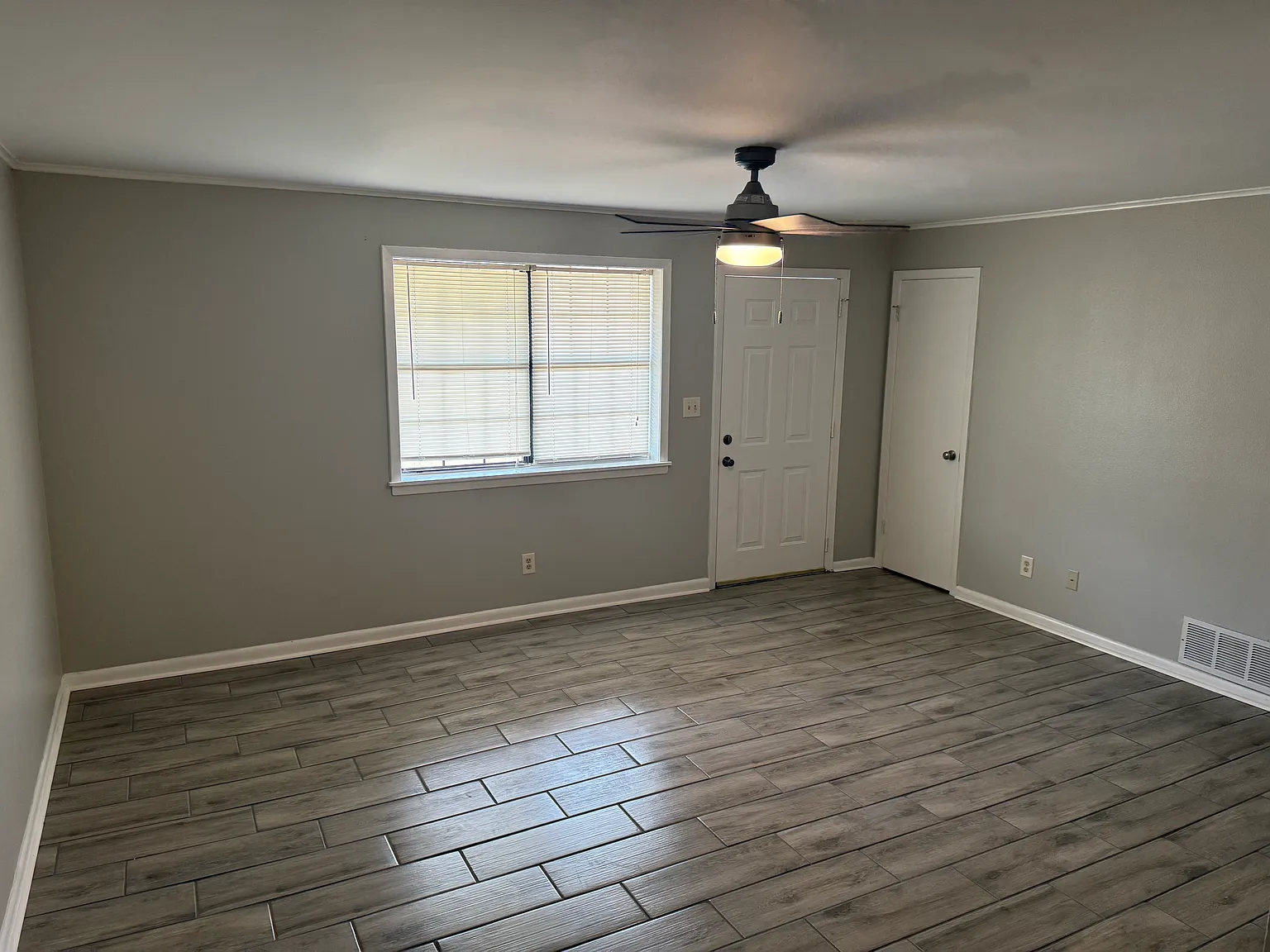 3 bed, 1107 sqft, $1,350 — Photo 4