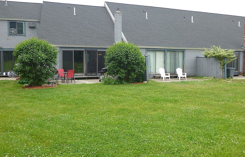 1st image of 112 Bayberry Ln