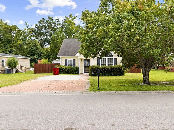 3rd image of 419 Overcrest St.