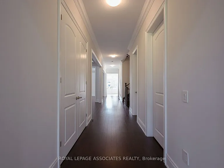 55 Raspberry Ridge Ave — Photo 11