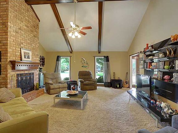 5th image of 4208 Bordeaux Dr