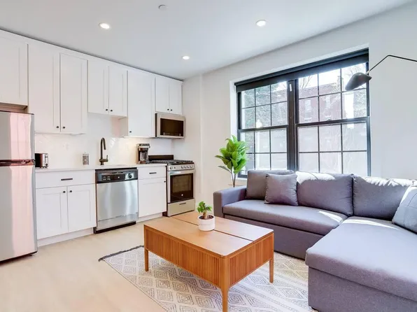 712 G St SE #101, Washington, DC 20003