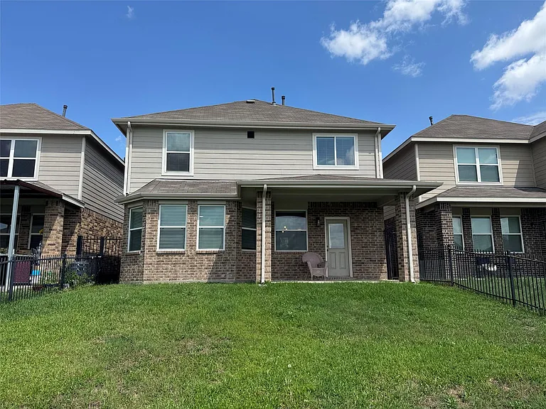 3831 W Alessano Ln — Photo 23